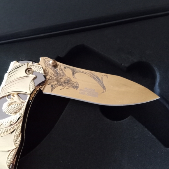 Collectible Fantasy Golden 3D Sculpted Wrap Around Dragon Knife w Gift Box - Picture 7 of 10